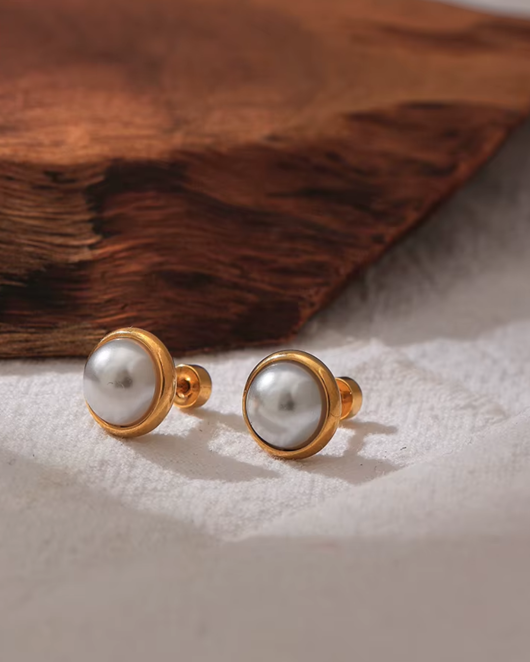 Golden Glow Pearl Stud
